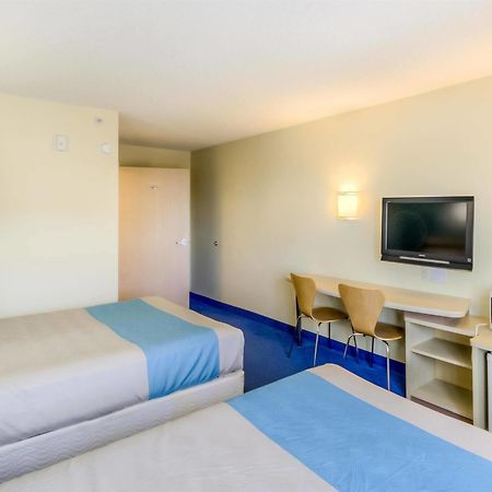 Motel 6-Estevan, Sk Экстерьер фото