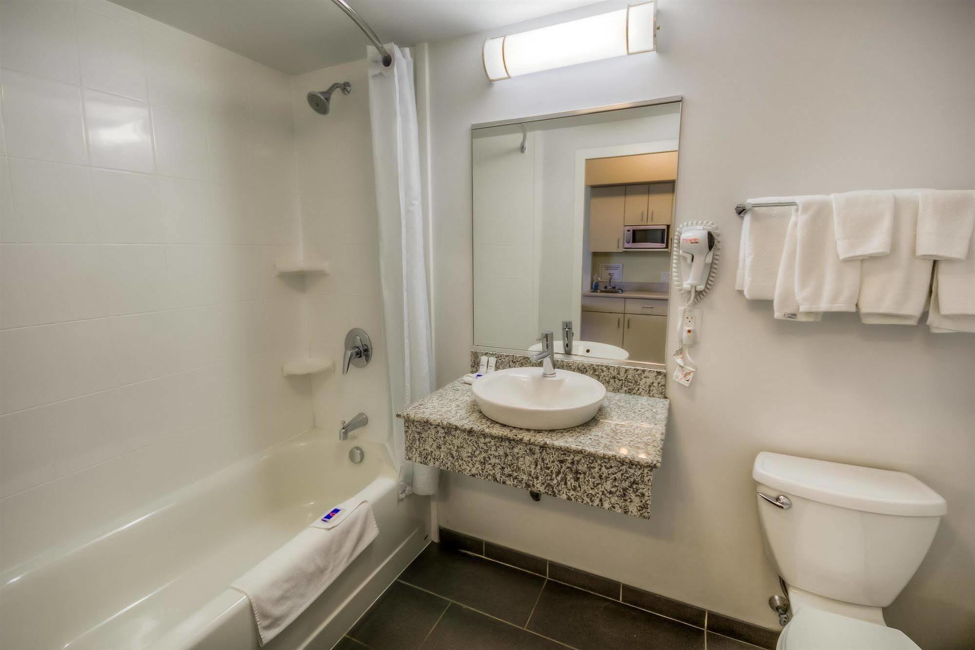 Motel 6-Estevan, Sk Экстерьер фото