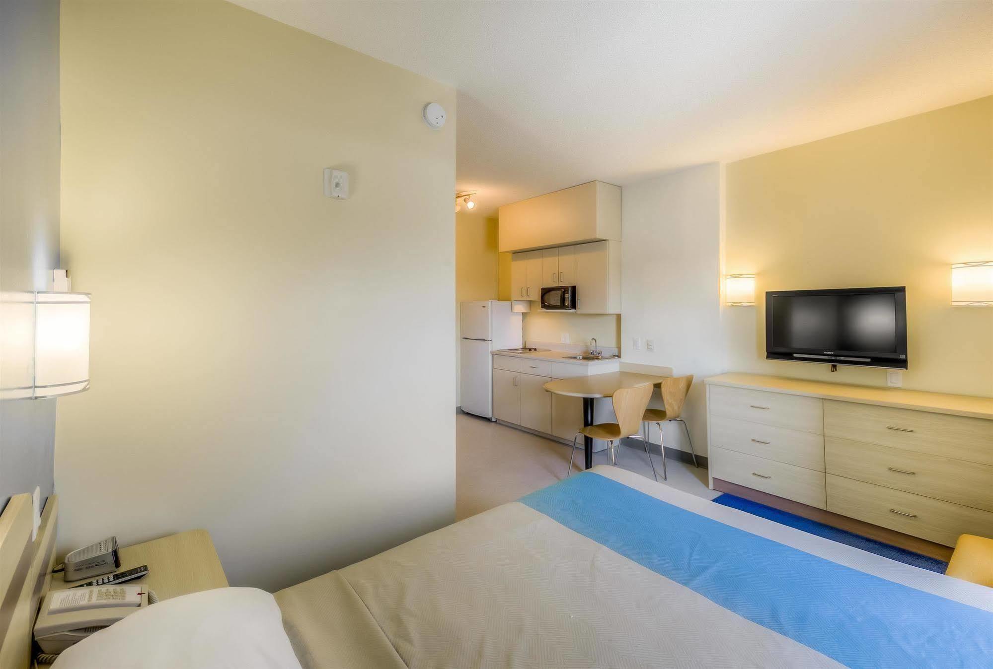 Motel 6-Estevan, Sk Экстерьер фото