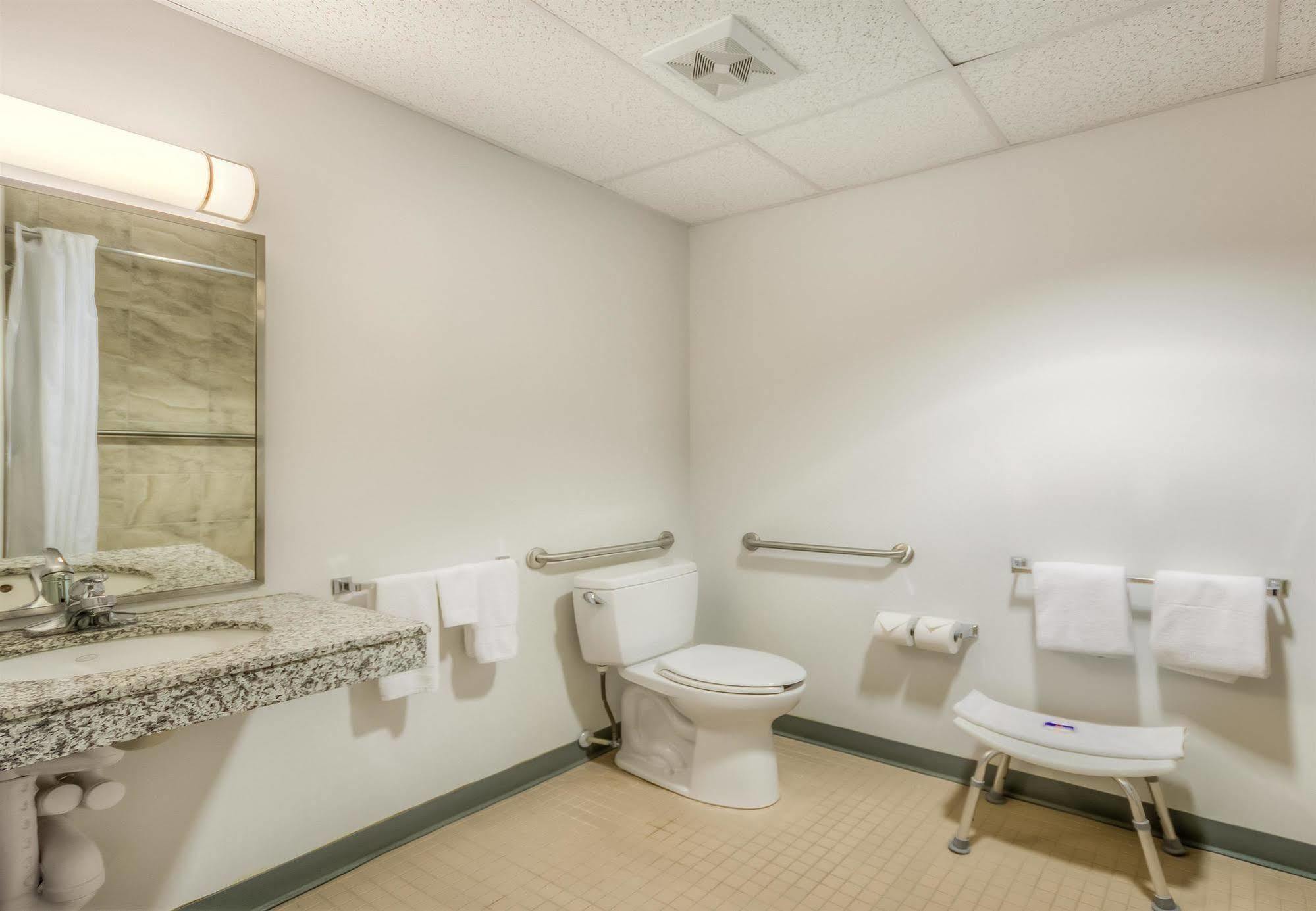 Motel 6-Estevan, Sk Экстерьер фото