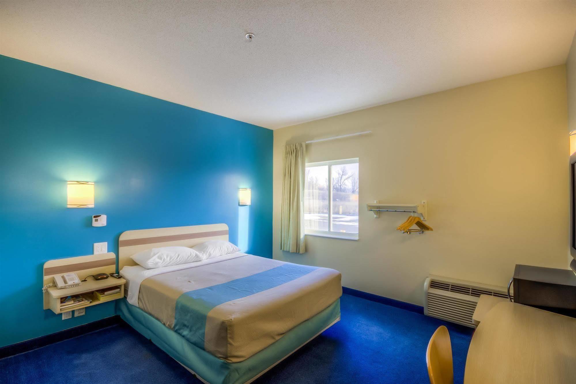Motel 6-Estevan, Sk Экстерьер фото