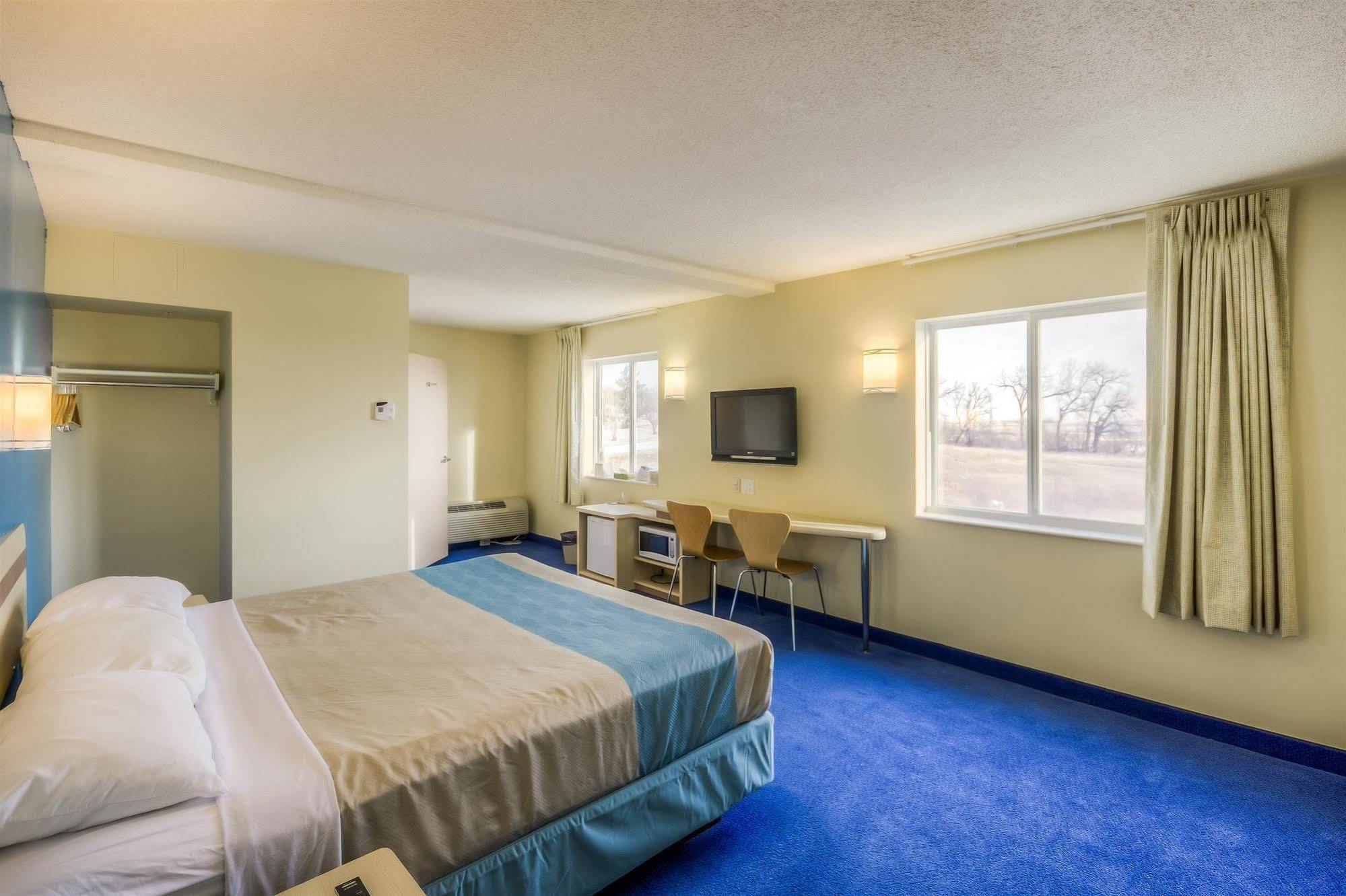 Motel 6-Estevan, Sk Экстерьер фото