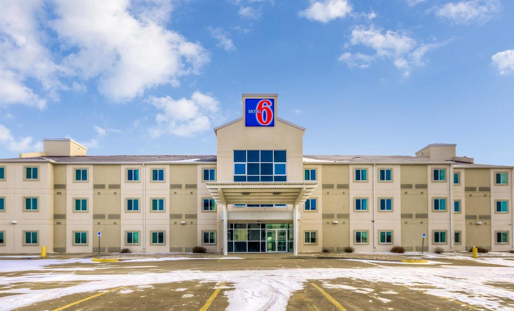 Motel 6-Estevan, Sk Экстерьер фото